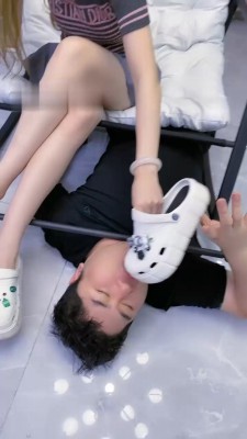 图片[6]_【麋鹿银儿】双S-狗身上蹦迪/裸足深喉/腿绞/舔拖鞋船袜_绳艺套路直播视频资源网