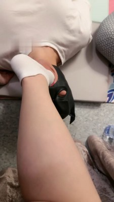 图片[4]_【北京嘟嘟】原味白袜脚深喉/圣水/踩踏_绳艺资料库