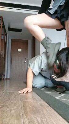 图片[6]_【爱可呀】和细跟闺蜜双调女慕-扎狗爪/舔鞋底/钻胯_绳艺套路直播视频资源网