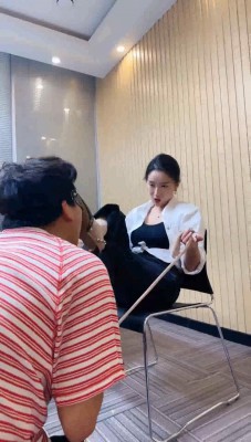 图片[2]_【潘妮女王】开发办公室新痰盂-高跟插嘴/钻胯坐垫【完整版】_绳艺资料库视频资源下载
