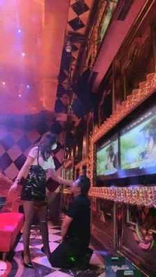 图片[6]_【禾未】KTV双女神调-骑马踩踏/舔鞋底/闻臭袜脚【三视角完整版】_绳艺套路直播视频资源网