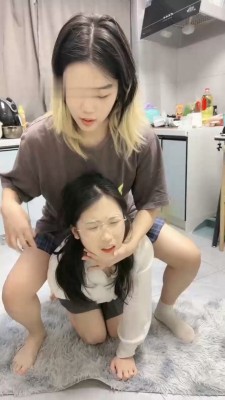 图片[8]_【橙宝】姐妹相互虐-奴下奴-白袜塞嘴/喂圣水/舔脏鞋/骑马/耳光_绳艺资料库视频资源下载