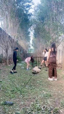 图片[2]_【沅芷大人】4S户外处刑-麻袋套-暴力鞭打/踢踹_绳艺资料库视频资源下载