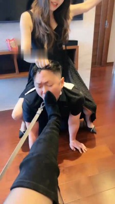 图片[3]_【若依】带小姐姐一起玩-骑马舔脏鞋/踩脚垫/闻舔腋下/喂口水_绳艺资料库视频资源下载