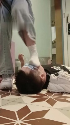 图片[7]_【爱可呀】大学生S-白袜超脏白鞋气味羞辱_绳艺套路直播视频资源网