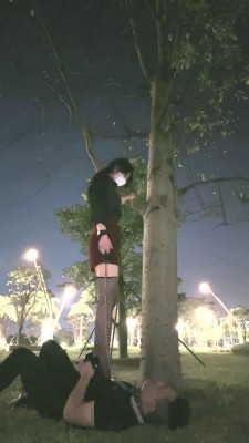 图片[7]_【禾未】户外公园遛狗骑行-踩踏/高跟踩踏插嘴/深喉【双视角版】_绳艺资料库视频资源下载