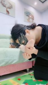 【林夕】母畜-原味高跟肉丝脚闻舔/捆绑/鞭打踩踏【双视角版】_绳艺资料库视频资源下载