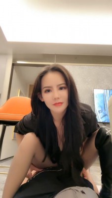 图片[9]_【亚兮】戴手铐/黑丝白船袜长靴气味羞辱_绳艺资料库视频资源下载