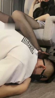 图片[11]_【妆主大大】心情不好对着家奴撒气_绳艺资料库视频资源下载