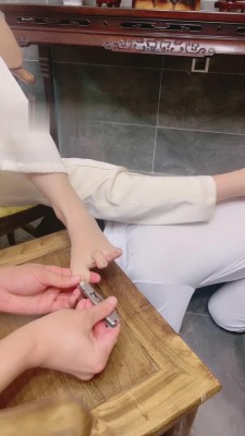 图片[4]_【沅芷大人】双狗奴-喝圣水/吃脚皮/做脚垫_绳艺资料库视频资源下载