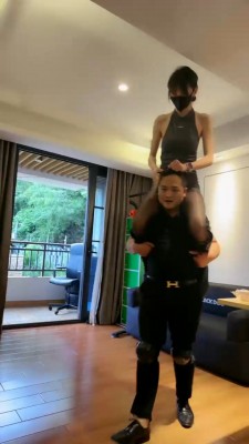 图片[2]_【暴力美学】室内骑马骑脖/鞭打/窒息/舔jio_绳艺套路直播视频资源网