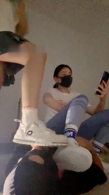 图片[4]_【小妮S】素人双S-耳光/臭袜子堆脸/舔脏鞋/磕头膜拜_绳艺资料库视频资源下载