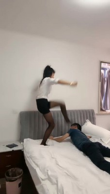 【安琪】黑丝美腿暴力踢踹暴打_绳艺资料库视频资源下载