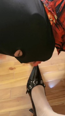 图片[11]_【jeen】高跟闻舔/提档/踩踏/骑狗背_绳艺资料库