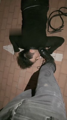 图片[10]_【桃幼幼】小区楼下长靴遛狗_绳艺资料库视频资源下载