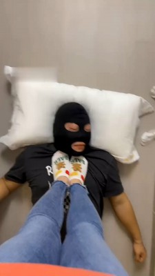 图片[4]_【子橘】原味白船袜全体重踩脸_绳艺套路直播视频资源网
