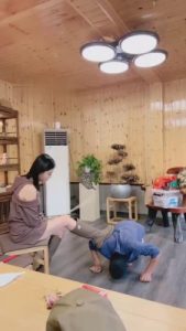【沅芷大人】长靴S-超重度鞭打专场【双视角完整版】_绳艺资料库视频资源下载