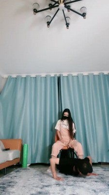 【猫神大人】转胯鞭打/运动鞋原味脚踩脚垫/喝洗脚水_绳艺资料库视频资源下载