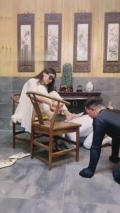 【沅芷大人】双狗奴-喝圣水/吃脚皮/做脚垫_绳艺资料库视频资源下载