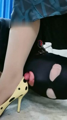 图片[6]_【魔鬼天使】姐妹花逮住猥琐邻居虐_绳艺资料库视频资源下载