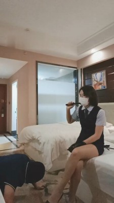 图片[3]_【芊兮殿下】银行女职员虐客户【中下合集】_绳艺套路直播视频资源网