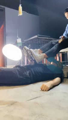 【冰诺】重度全体重踩踏地毯_绳艺套路直播视频资源网