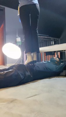 图片[4]_【冰诺】重度全体重踩踏地毯_绳艺套路直播视频资源网