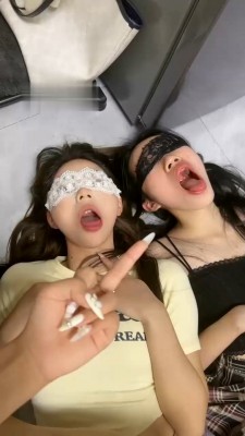 图片[12]_【精神小妹】双母畜-奴下奴-贱狗嘴就是欠虐/狂舔原味_绳艺套路直播视频资源网