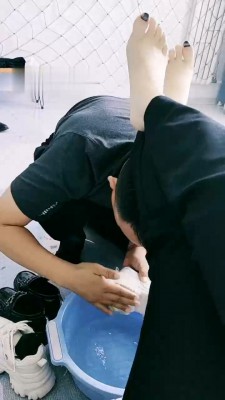 图片[5]_【郡主大大】强制喂圣水口水/伺候洗脚【双视角版】_绳艺套路直播视频资源网