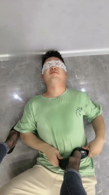 图片[2]_【辣姐】黑丝高跟恋足调/磕头伺候_绳艺资料库视频资源下载