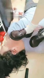 【奶味小仙女】洛丽塔白袜猛踩狗脸_绳艺资料库视频资源下载