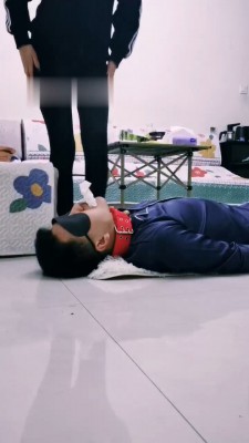 图片[6]_【徐婉琪】袜子泡圣水/耳光/内裤套头/圈养狗笼_绳艺资料库视频资源下载
