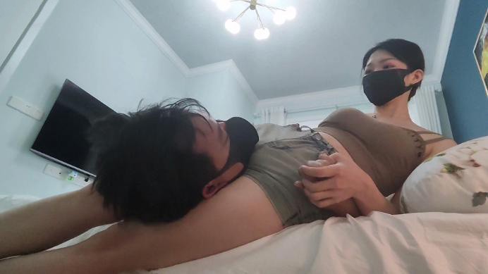 图片[12]_【婉儿原创】柔术陪练 婉儿女神脚踩脖子蹂躏 腿绞窒息再次绞晕小伙_绳艺资料库视频资源下载