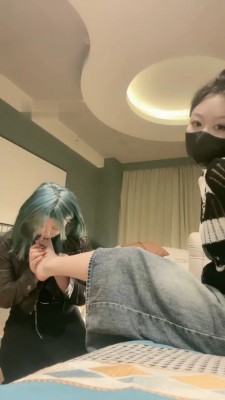 图片[3]_【桃幼幼】发骚闺蜜下跪做狗/袜子塞嘴_绳艺资料库视频资源下载