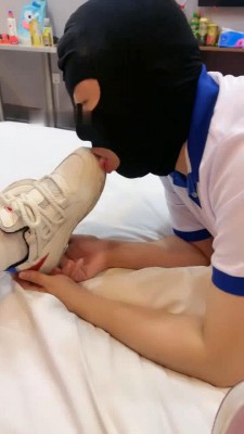 图片[3]_【精神小妹】双S惩罚学长-骑马踩踏/舔鞋底深喉【双视角版】_绳艺资料库视频资源下载
