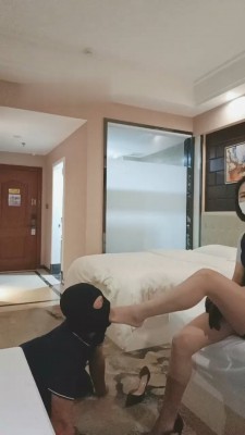 图片[8]_【芊兮殿下】银行女职员虐客户【中下合集】_绳艺套路直播视频资源网