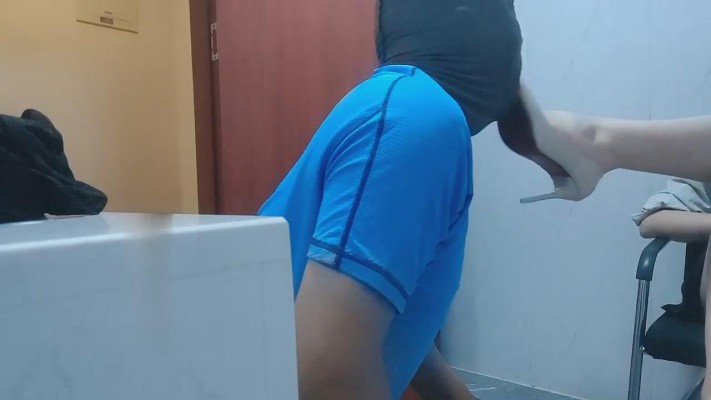 图片[6]_【恩威女王】脚深喉/喝圣水/踩踏_绳艺资料库视频资源下载