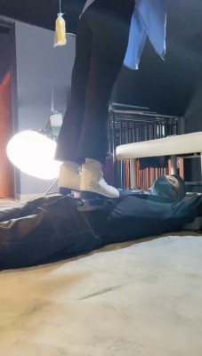 图片[9]_【冰诺】重度全体重踩踏地毯_绳艺套路直播视频资源网