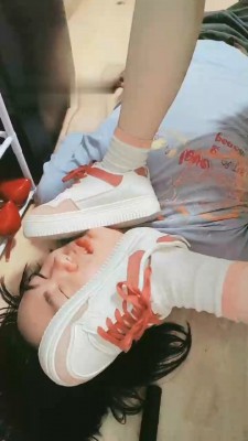 图片[4]_【奶味小仙女】洛丽塔白袜猛踩狗脸_绳艺资料库视频资源下载