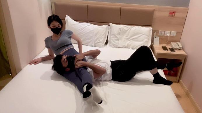 图片[7]_吊车尾上门挑战，反被腿绞 【苏州婉儿S】腿绞窒息KO自不量力的挑战者_绳艺资料库视频资源下载