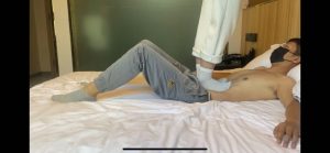 女大学生素人第一次踩踏_绳艺资料库