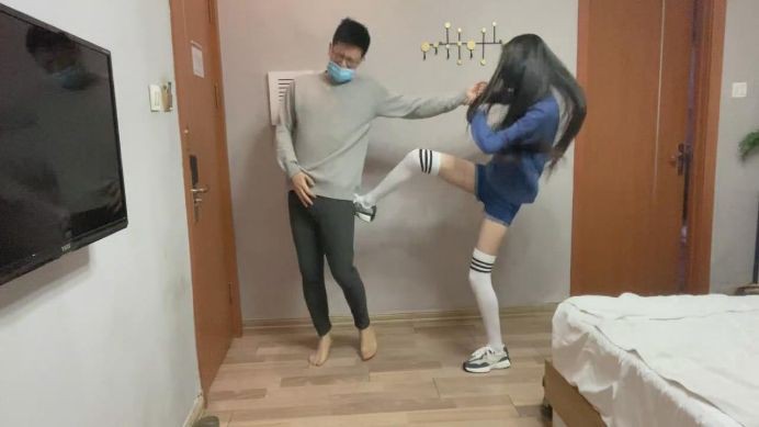 图片[11]_诗曼 活力美女房主超狠踢裆小男生_绳艺资料库视频资源下载