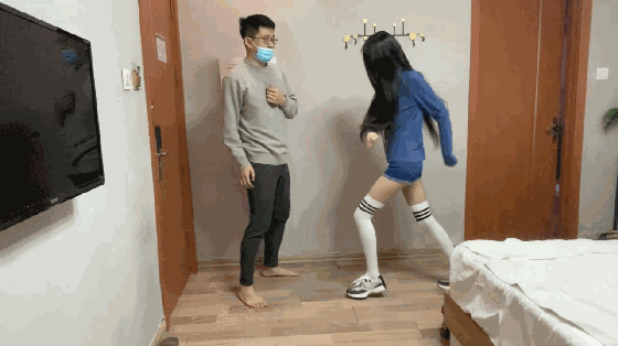 图片[2]_诗曼 活力美女房主超狠踢裆小男生_绳艺资料库视频资源下载