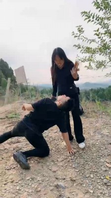 图片[5]_【悦主大大】户外贝壳头踩踏喂食_绳艺套路直播视频资源网