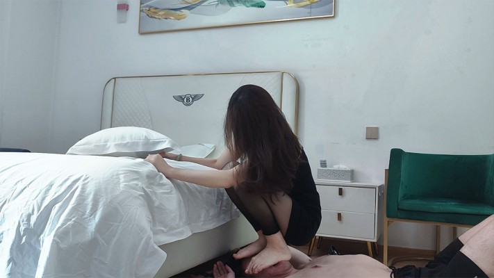 图片[12]_【一梦S】超高颜值跳踩脸双脚深喉爆扇脚耳光_绳艺资料库
