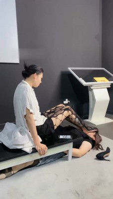 图片[4]_【冰诺】高跟御姐的下贱脚垫_绳艺资料库视频资源下载