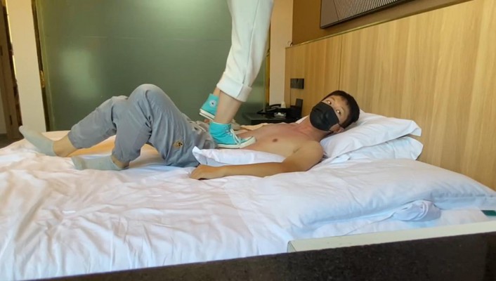 图片[10]_女大学生素人第一次踩踏_绳艺资料库