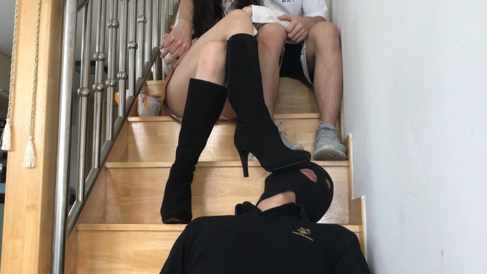 图片[7]_双机位小鱼女神情侣主边KISS边踩头羞辱追求者舔靴子_绳艺套路直播视频资源网
