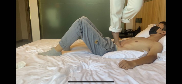 图片[2]_女大学生素人第一次踩踏_绳艺资料库