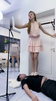 图片[2]_银儿】双S-空军一号凉拖踩踏/耳光/插嘴坐_绳艺资料库